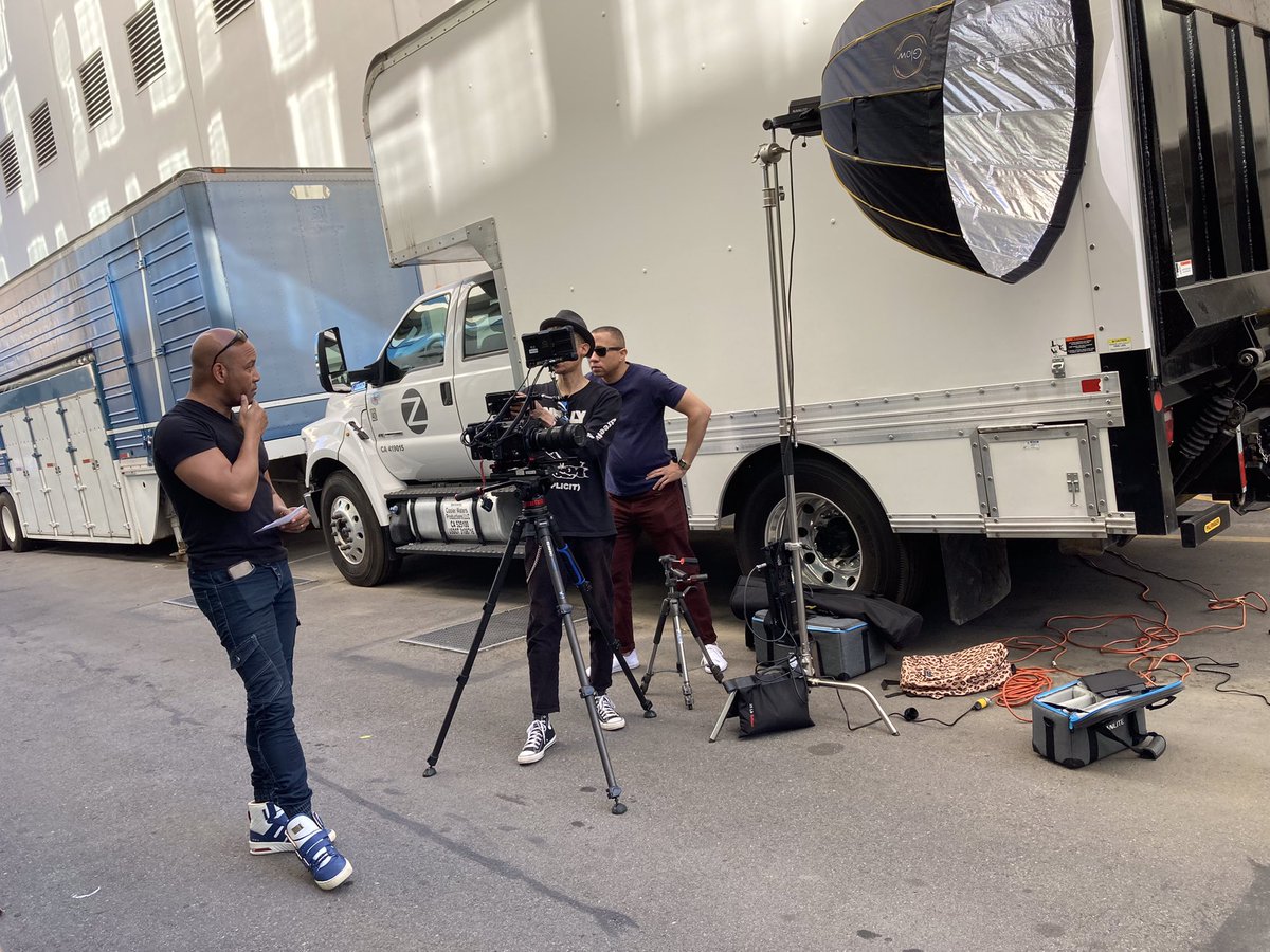 Writegirl2010's tweet photo. Working with awesome people on an amazing project! 
Follow us @TickerProject #anthology #digitalseries #writers #producers #storytellers #bts #TheLotAtFormosa https://t.co/R8BCNbSraM