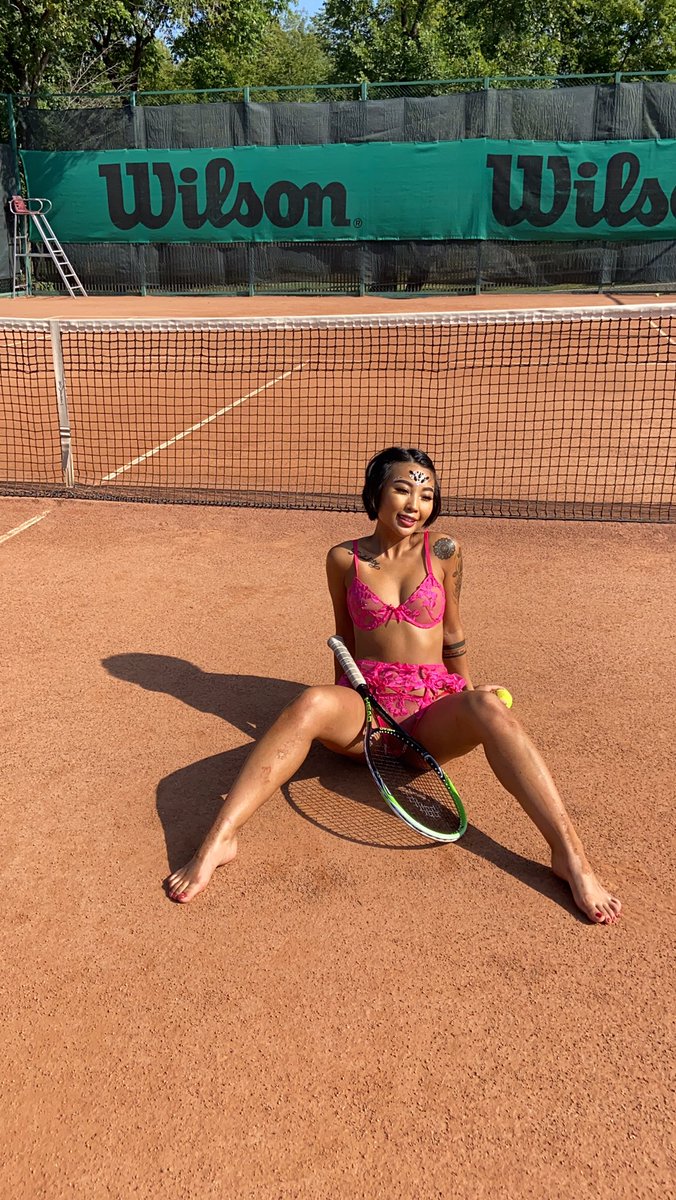 luckyleee_'s tweet photo. pink panther mood 💓 https://t.co/WRFtAfPSd9
