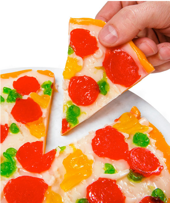 Web616Puns's tweet photo. "Now this is how you enjoy a delicious tasty pizza in the morning" https://t.co/kq5Pm6qH92