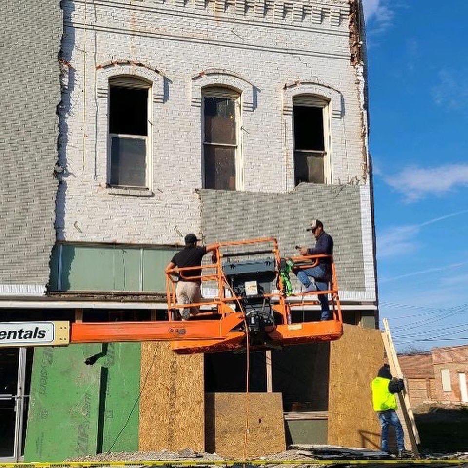 Doing a little demo today and we unearthed a whole new façade for Lofts on Lee and Prairie Coffee Co. in downtown #greenvilletx 
It’s gorgeous! We can’t imagine why anyone would cover it up.