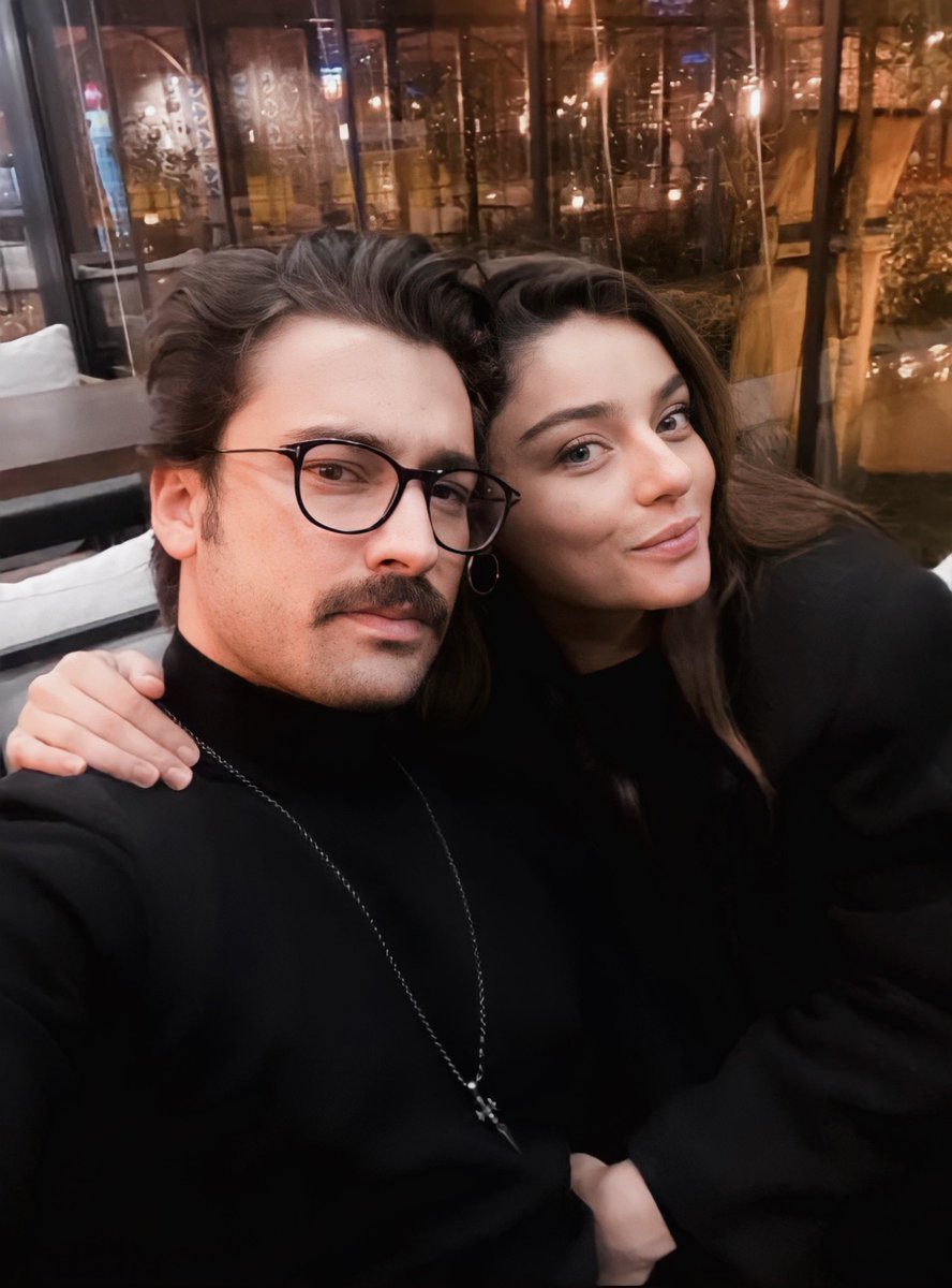 O adam... Benim mi!! 🔥💙💚
#AycaAysinTuran #AlpNavruz #AyçAlp