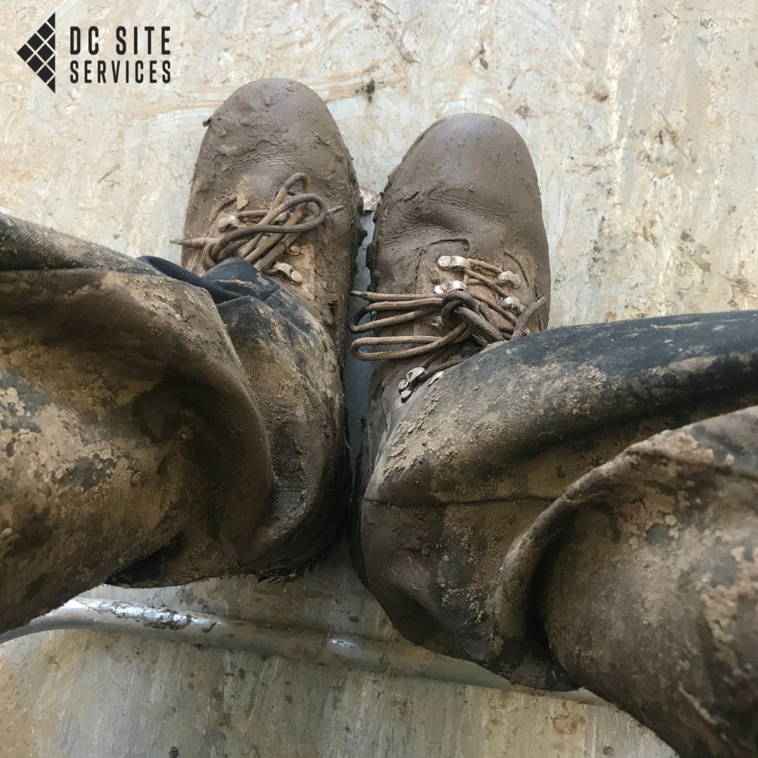 Are you ready for this weeks 'Festival Hack'? 😬

🥁🥁🥁...

Festival Hack Number 2:  Use a shower cap to cover the muddy soles of your boots - this will stop mud going into your tent!