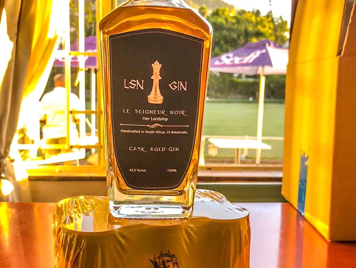 lsngin_za's tweet photo. What a grand twilight trip and games at @fresnayesportsclub, @CapeTown congratulations to the prize winners sponsored by @fitchleedesmixers & @lsn_spirits . #ginstragram #gingiveaway #fitchleedes #capetown #capetownliving #bowling #gin https://t.co/4TDvQq1BzB