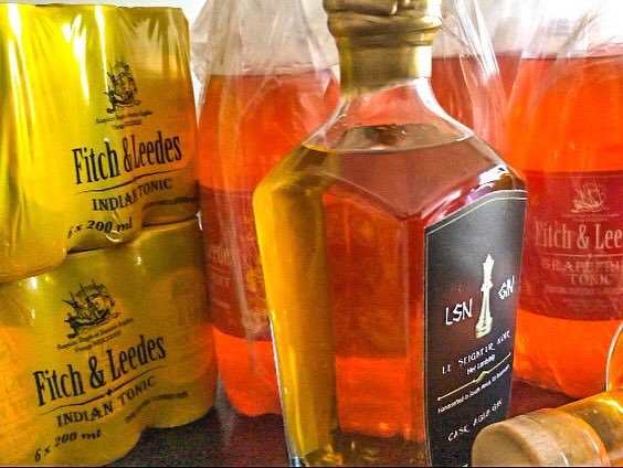 lsngin_za's tweet photo. What a grand twilight trip and games at @fresnayesportsclub, @CapeTown congratulations to the prize winners sponsored by @fitchleedesmixers & @lsn_spirits . #ginstragram #gingiveaway #fitchleedes #capetown #capetownliving #bowling #gin https://t.co/4TDvQq1BzB