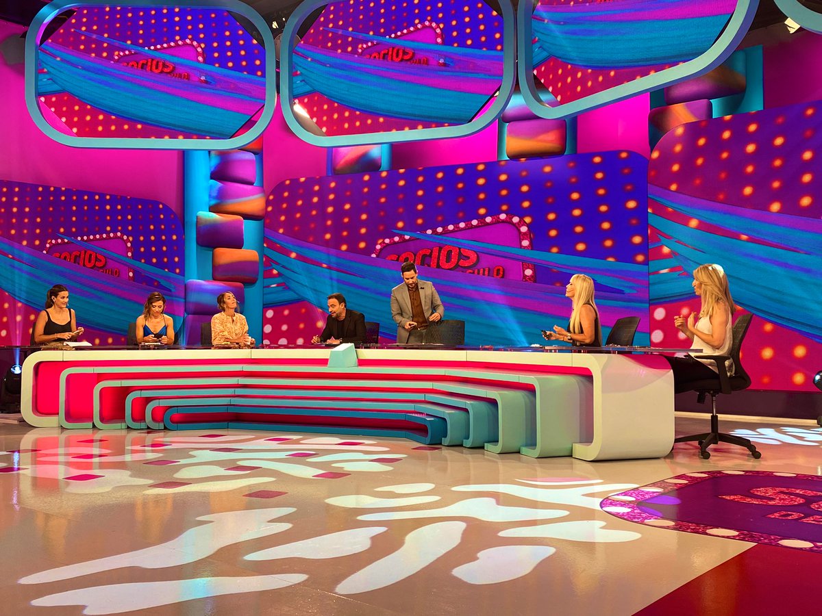 puroshowok's tweet photo. ¡Ya venimos! ¿Están listos para el programón que tenemos hoy? 🙌🏻⚡️#SociosDelEspectaculo @eltreceoficial https://t.co/wvlGIdOy6F