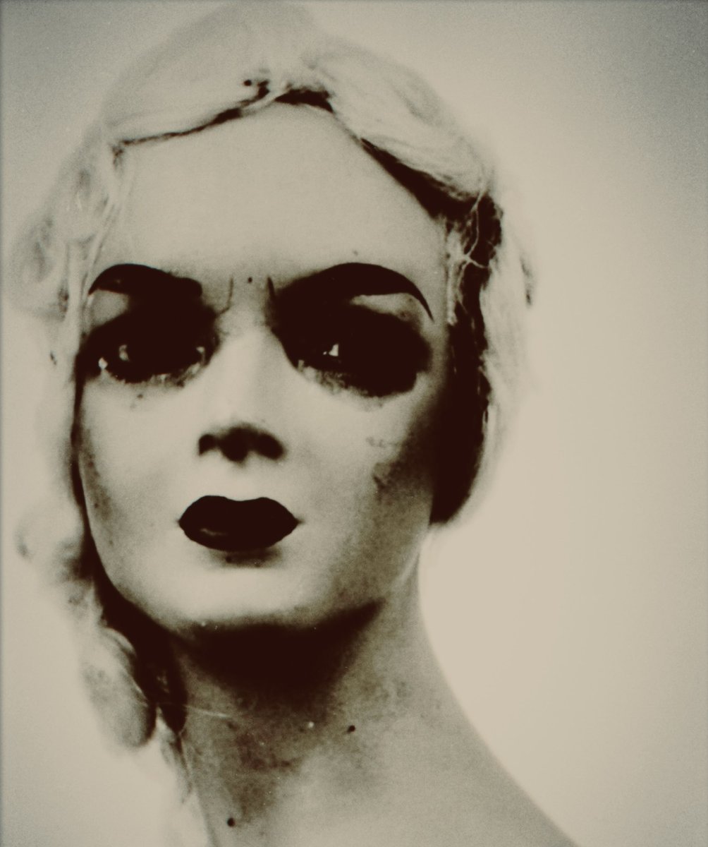 fragilityofself's tweet photo. Resilience
(Vintage mannequin | my eyes | digital edit)
With love, peace &amp; hope to all the wonderful women in my life; &amp; standing in solidarity with, for, &amp; in remembrance of those whose lives have been affected by male violence. 
#IWD2022 #FuckWar #EVAW #WeShallNotBeSilenced https://t.co/a0ntIq32DP