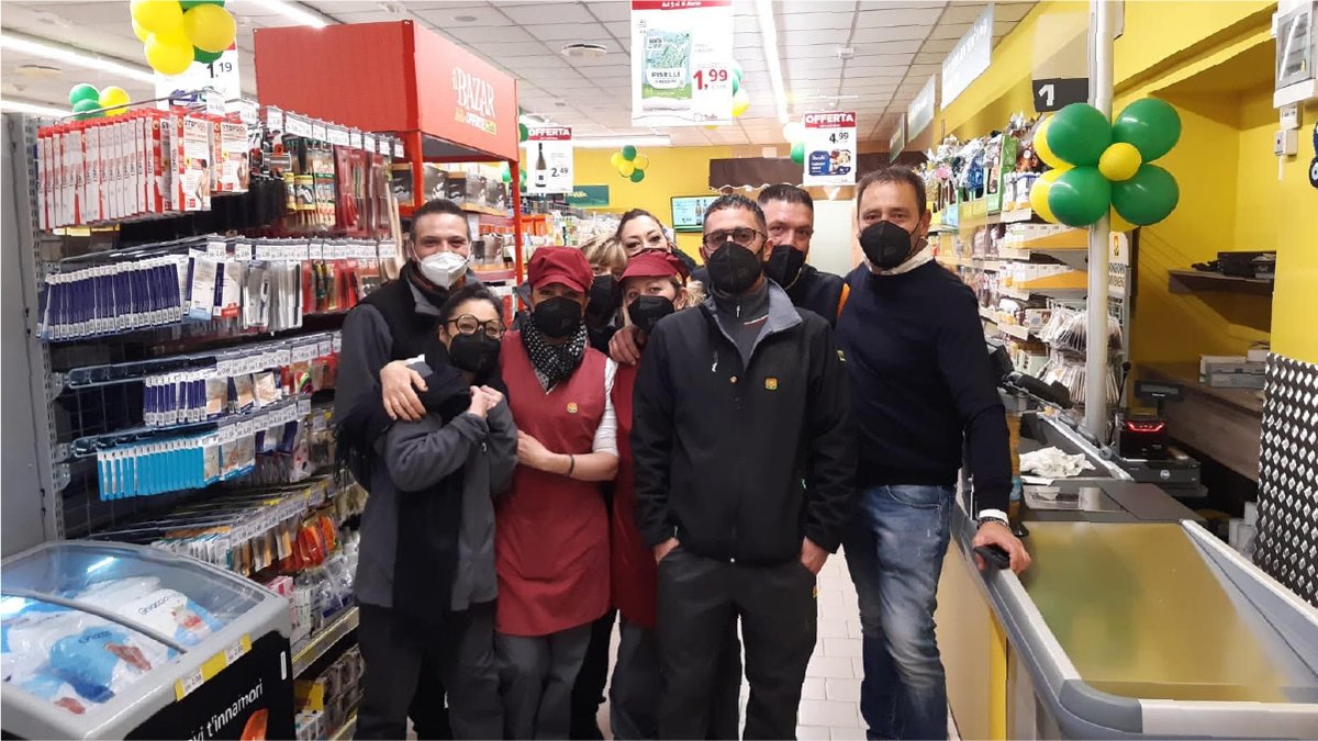 TodisBuongConv's tweet photo. Riapriamo le porte del nostro punto vendita di Civitavecchia completamente rinnovato e con ancora più servizi. Un grande in bocca al lupo a tutto il team per la ripartenza e grazie a tutti gli imprenditori che scelgono #Todis ogni giorno. #BuongiornoConvenienza https://t.co/jolXOyuWQg