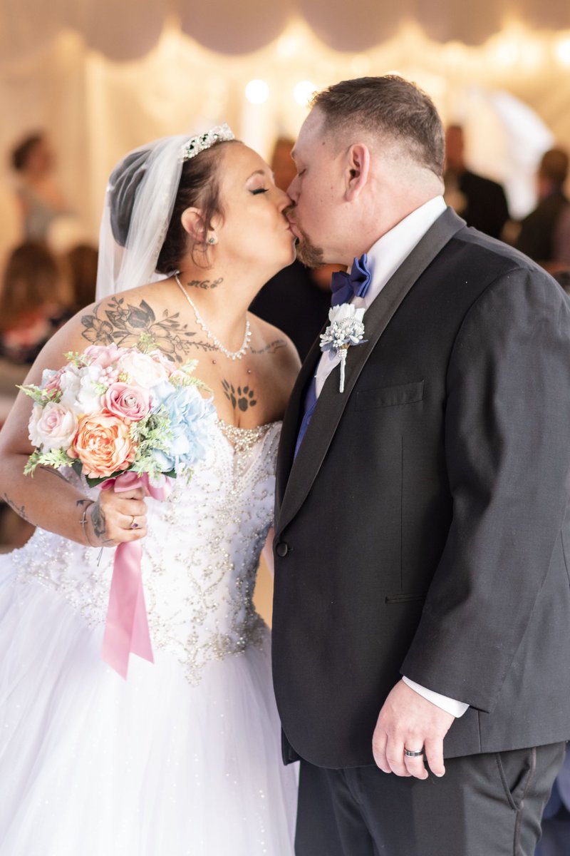 ashleyhallphoto's tweet photo. #wedding #richmond #virginia #virginiacliffeinn https://t.co/IbbUpS9Xja