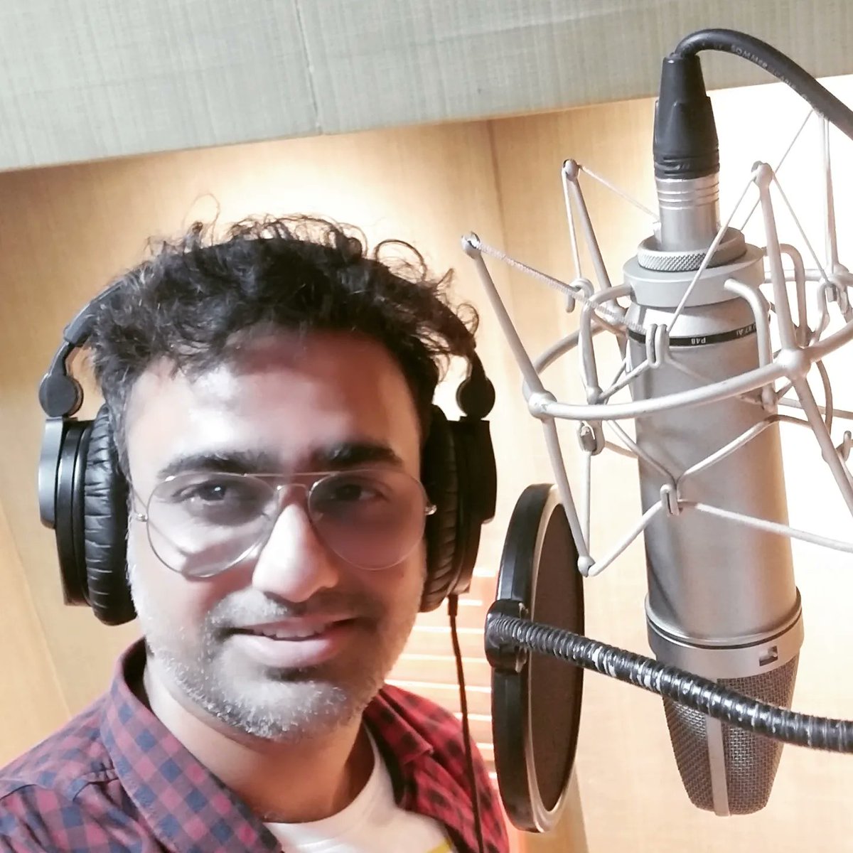 kshitijtarey's tweet photo. #music #singer #dubbingsession https://t.co/wiRE3j2c6v