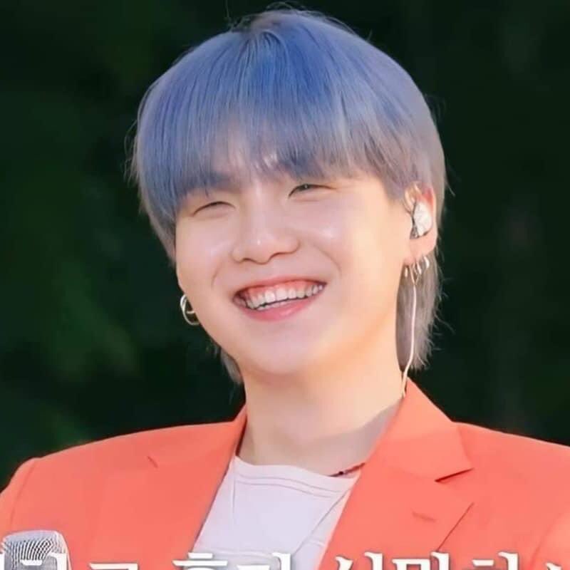 somxsg's tweet photo. "สำหรับคนที่ไม่มีฝัน ไม่เป็นไรนะ คุณสามารถมีความสุขได้"

 #SUGA 
🐱🍊💜 https://t.co/z96tpwk1Sc