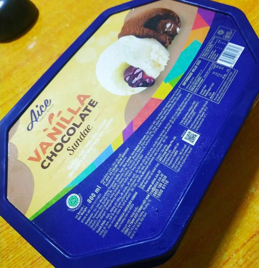 MykingAds's tweet image. #latenightsnack with @aicephilippinesofficial #vanillachocolate #sundae instagr.am/p/Ca4qCzxvOKm/