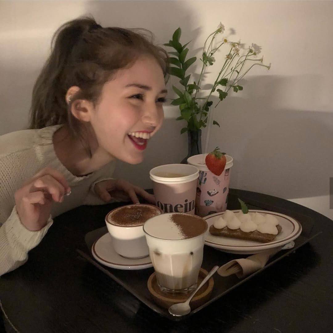 hourlyIOI_'s tweet photo. I see forever in those eyes , Happy SOMI Day 🎂🤍

#EverydayIsSOMIDay
#소미야오늘은너맘대로해
#HappyJeonsomiDay https://t.co/I5NI1Wd0Pv