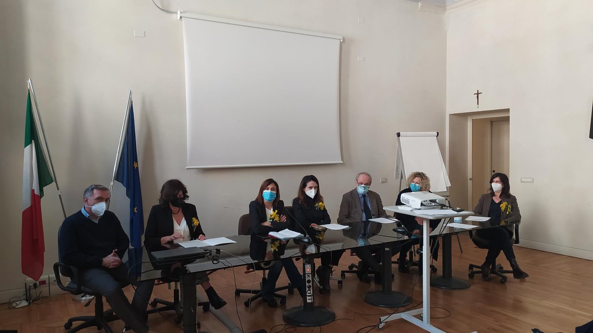 rtavideotaro's tweet photo. Day surgery ginecologico, geolocalizzazione e videoconsulto per le emergenze ostetriche: ieri, nella Giornata internazionale dedicata alla donna, sono stati presentati due nuovi servizi al femminile, che interessano l'ospedale Santa Maria ed il Distretto Valli Taro Ceno. TG 19.35 https://t.co/DaHECP4YQ5