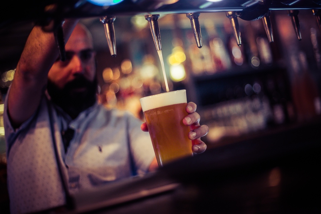 theartfulduke's tweet photo. How to make Hump Day your favourite day of the week?
Easy! Once out of the office head to the pub for a well deserved cold pint! 🍻
You need some reserves to finish the week🐫 https://t.co/eoW5EjwF6c