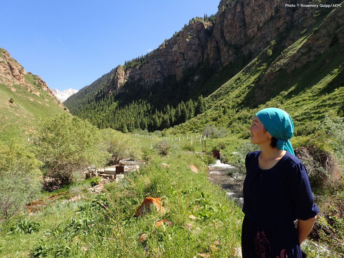 DevCanada's tweet image. Dans chaque population, au Canada et ailleurs, la force de la communauté peut créer le changement.

En partenariat avec le Canada, @AKFCanada donne aux leaders de l’#ActionClimatique comme Cholpan des #SolutionsDurables en agriculture pour atténuer les changements climatiques.