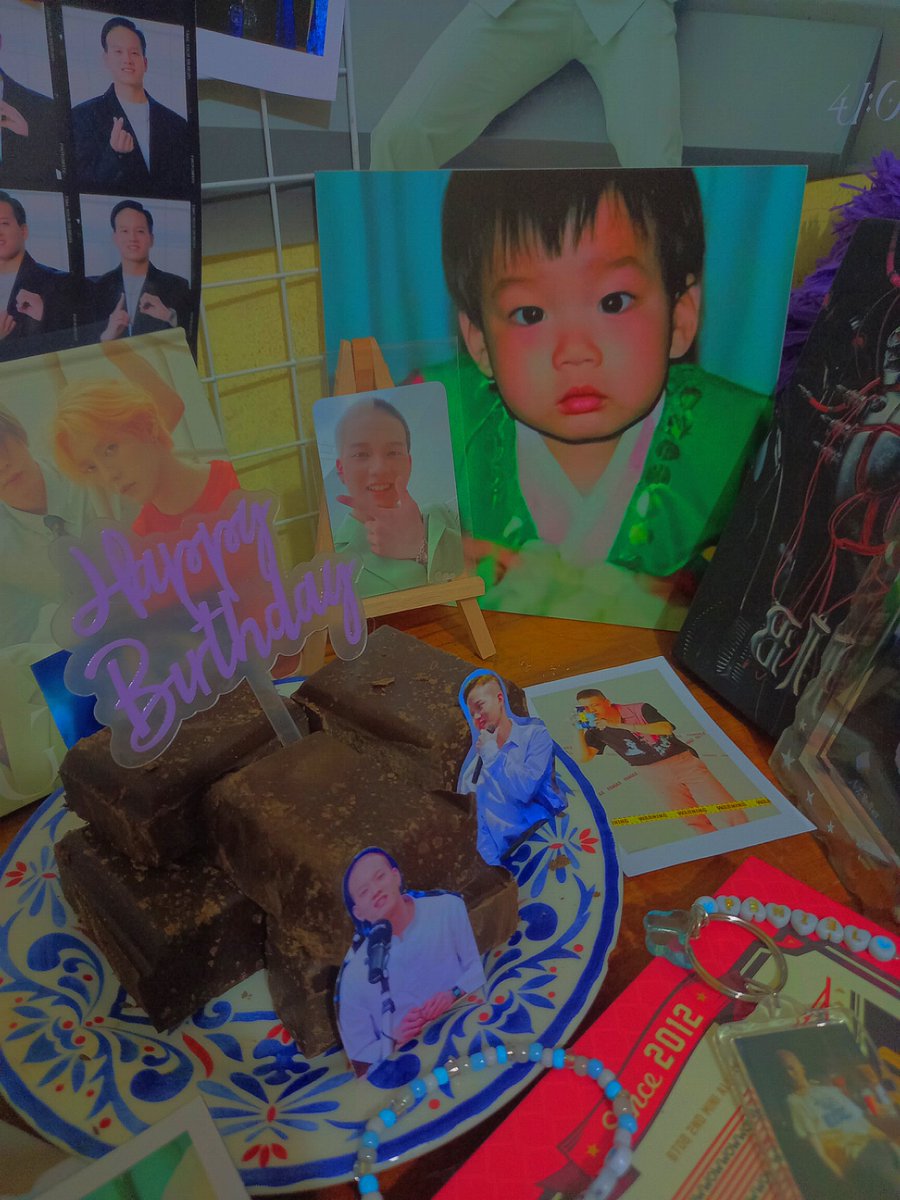 am00280's tweet photo. No tengo palabras para expresar como me siento pero Peniel me hace realmente feliz, ten un hermoso día hoy @PenielShin, sigue brillando, te amo ❤️
#PEUNI_PEUNI_PENIELDAY
#쁘니_생일_심장이_동근동근 https://t.co/o9KVxuXLBB
