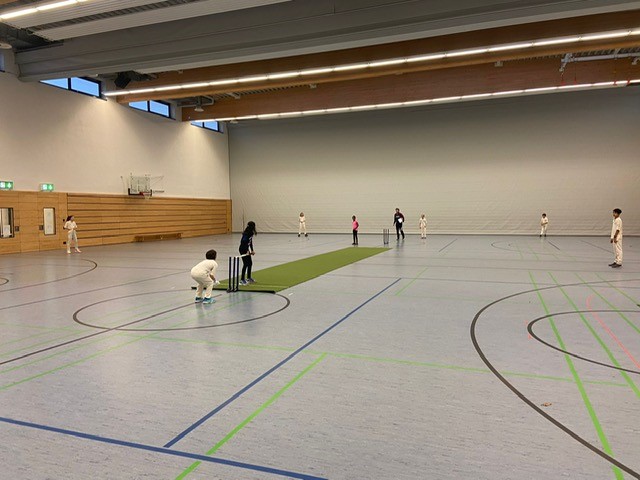 ESRMofficial's tweet photo. Last week the ESRM cricket team played their first matches of the year vs Royal Strikers Frankfurt. In game 1, a strong batting performance led ESRM to 55 off their 5 overs. In game 2, a quick 22 from Tudor led ESRM to 58 off 5 overs. https://t.co/IPC8Pc0TNJ