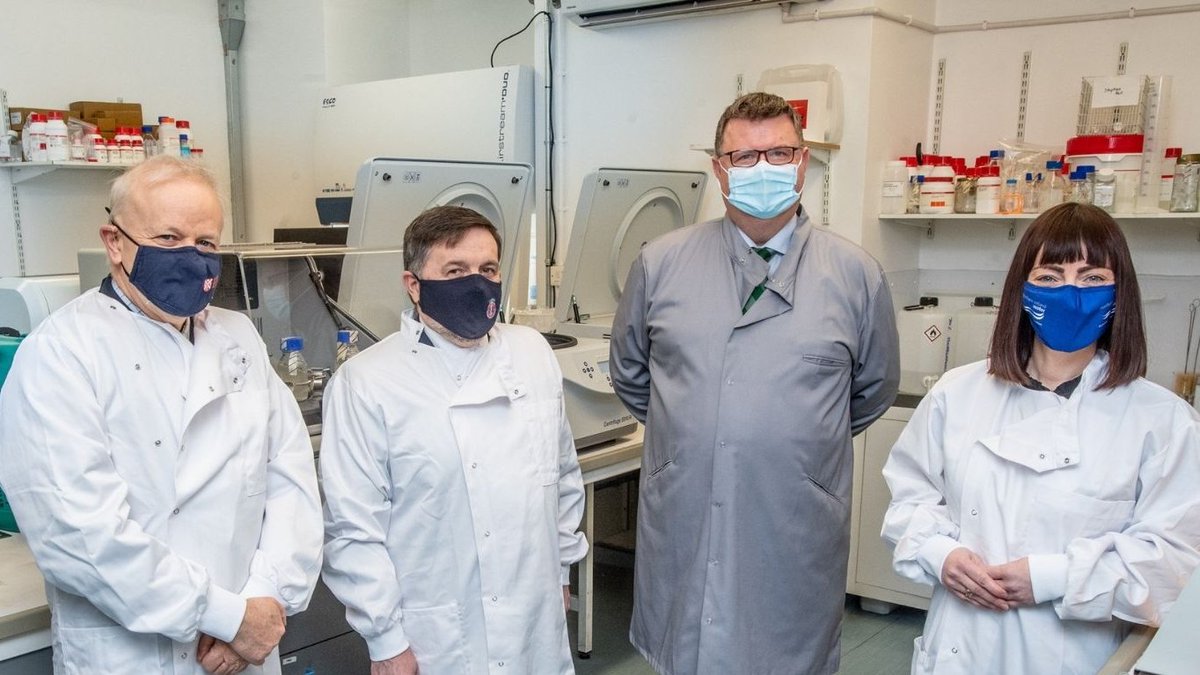 School of Biological Sciences (@qubbioscience) on Twitter photo Ministers <a href="/RobinSwannMoH/">RobinSwannMoH</a> & <a href="/NicholaMallon/">Nichola Mallon</a> launched the Wastewater Surveillance Lab, led by r SBS colleague Prof John McGrath, today <a href="/MHLSQUB/">QUB MHLS Faculty</a>
The partnership between <a href="/QUBelfast/">Queen's University Belfast 🎓</a>, govt & other stakeholders will b key to future monitoring of #COVID19👍
Read:qub.ac.uk/News/Allnews/N… Ministers <a href="/RobinSwannMoH/">RobinSwannMoH</a> & <a href="/NicholaMallon/">Nichola Mallon</a> launched the Wastewater Surveillance Lab, led by r SBS colleague Prof John McGrath, today <a href="/MHLSQUB/">QUB MHLS Faculty</a>
The partnership between <a href="/QUBelfast/">Queen's University Belfast 🎓</a>, govt & other stakeholders will b key to future monitoring of #COVID19👍
Read:qub.ac.uk/News/Allnews/N…