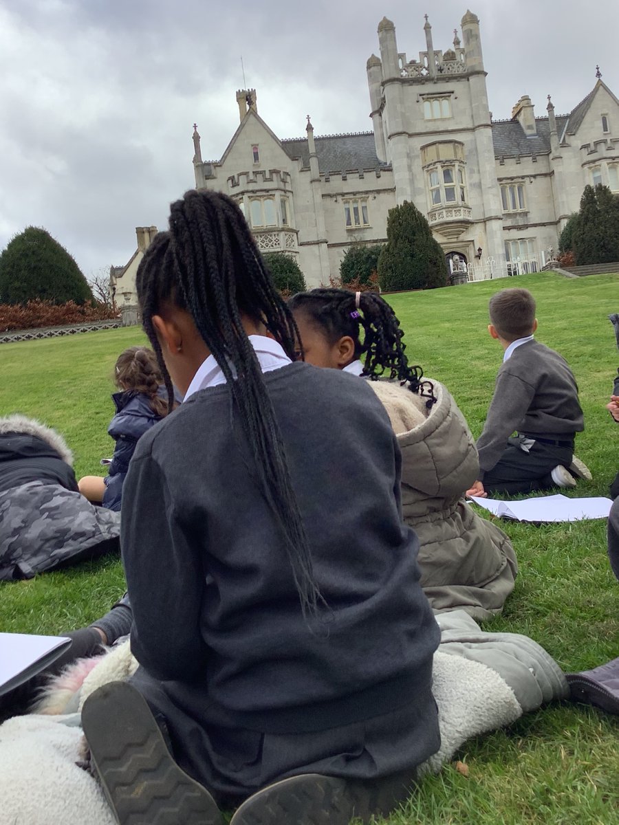 KnockhallY2's tweet photo. Y2 have enjoyed their local walk to Ingress Abbey and compared the features on the Abbey to some castles we've looked at. We did some brilliant sketches as well! https://t.co/KqEZIAzN7c