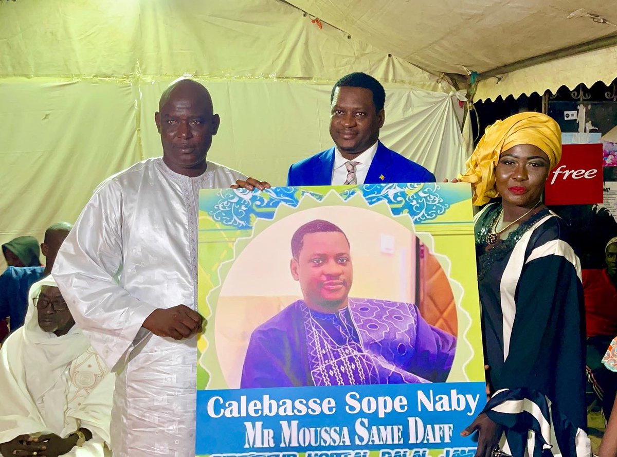 DaffSame's tweet photo. Journée internationale de la femme le 8 mars célébré à Ouest foire Organisé par le groupement sope NABY un moment d’échanges et de communion où les femmes ont décidé de témoigner de leur affection à l’endroit de ma personne "SARGAL MOUSSA DAFF" 
#8M2022 #womensday2022 #senegal https://t.co/2JHiXLFylS
