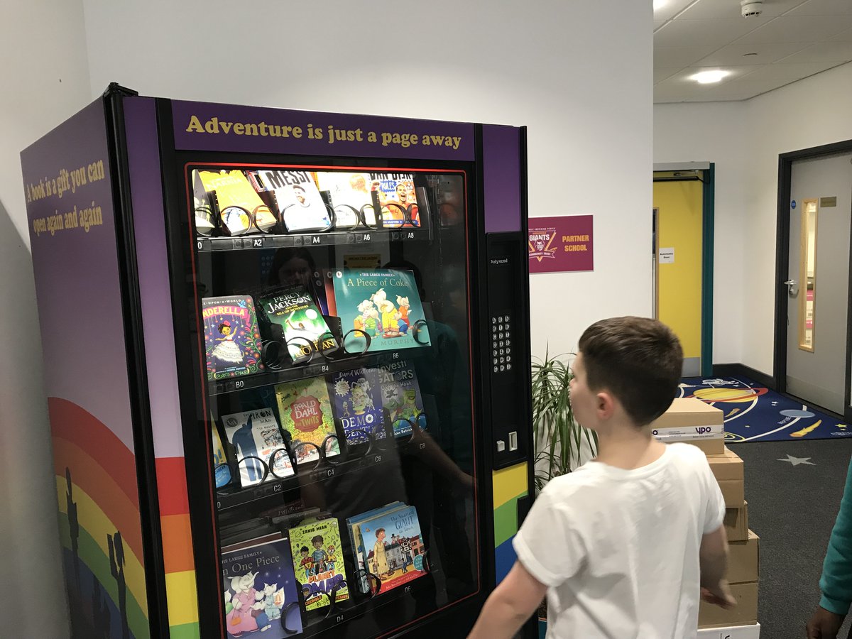 LuckLanepri's tweet image. A massive well done to these 4 amazing children for achieving 100% on an AR quiz meaning they were picked out to choose a book from our vending machine!
Remember: the more quizzes you complete, the more chance you have of being picked!
@AccReader @MrMCGrammar 
#readingisamazing