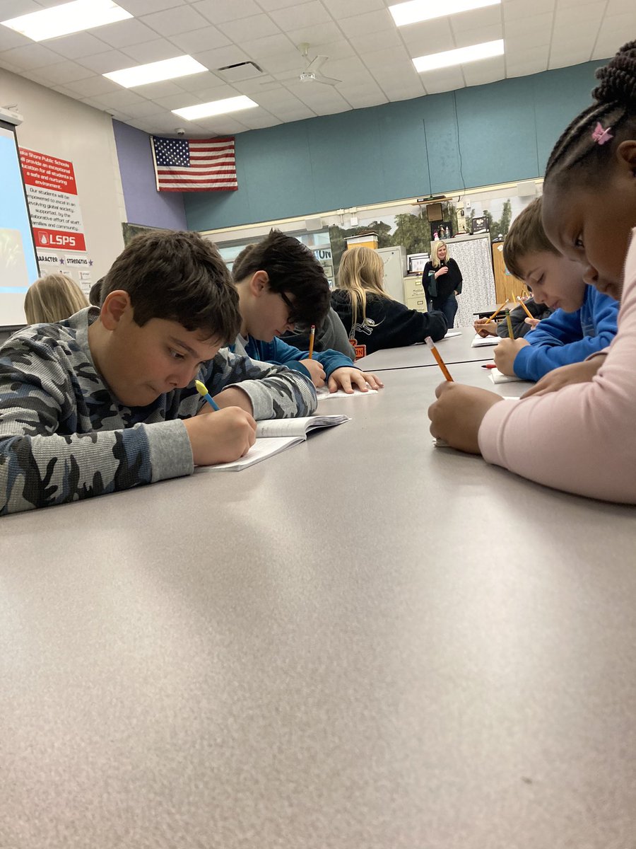 MissFinn tweet media