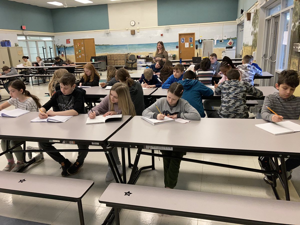 MissFinn tweet media