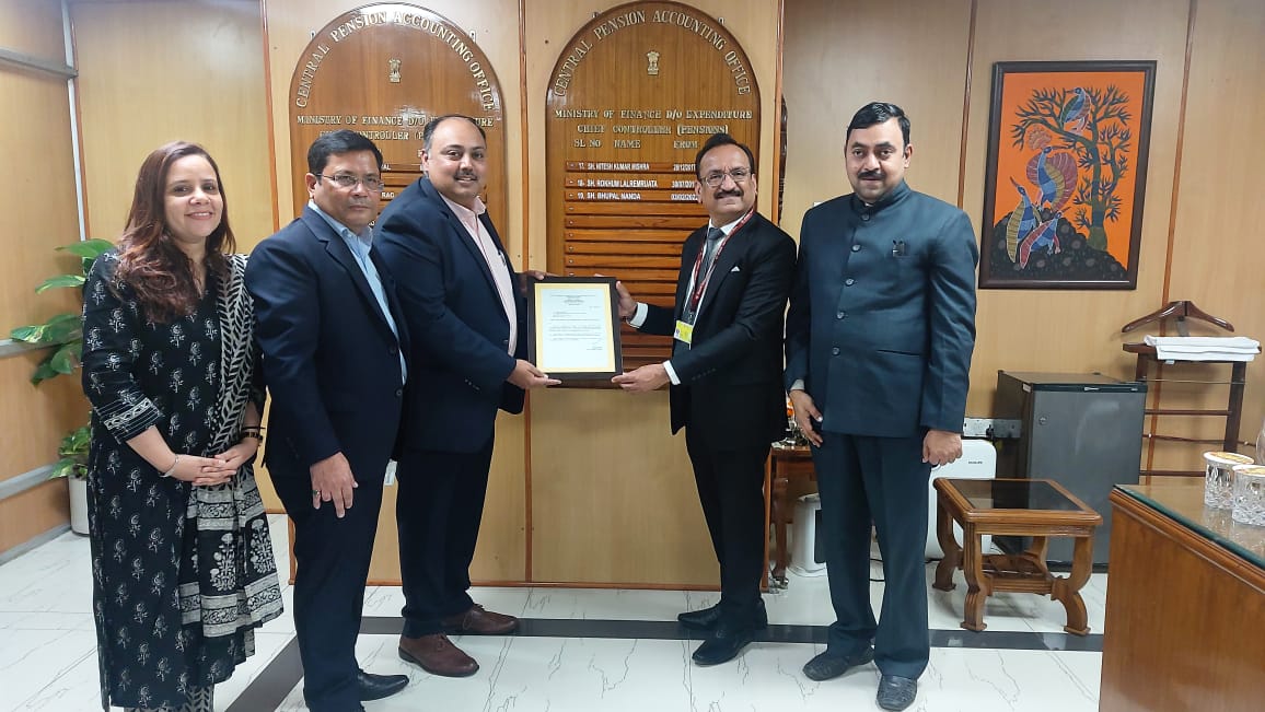 KotakBankLtd's tweet photo. We're happy to announce that Kotak Mahindra Bank has been appointed for the disbursal of civil pensions by the Chief Controller Pensions, allowing the bank to open accounts of pensioners of the Central Govt. Ministries.
@CPAO_social https://t.co/W3O853gZ8F