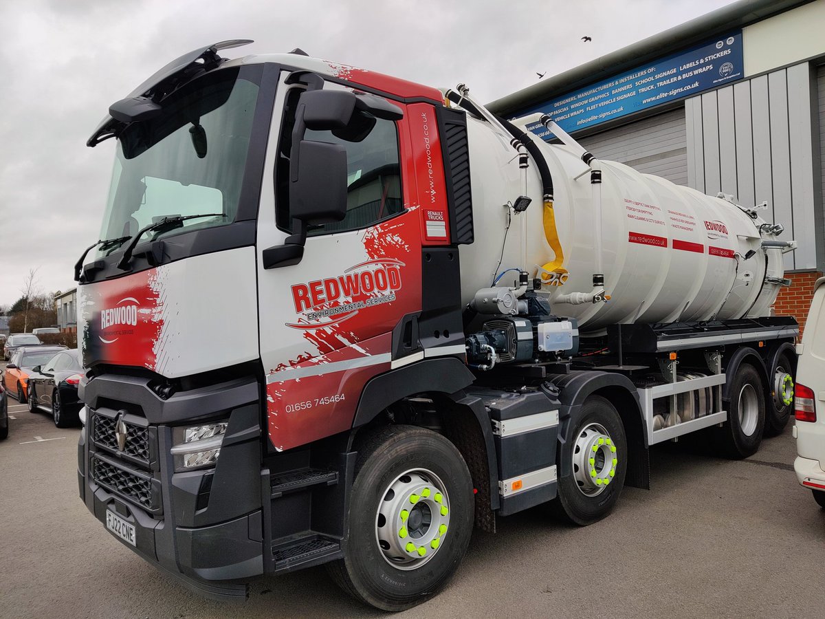 EliteSigns's tweet photo. How's this for #attentiongrabbing... #redwoodenvironmental's latest #jetvac #truck has had its #vehiclewrap & #branding applied to match their #fleet of #trucks.
@RenaultTrucksUK
@BSGAUK
@Metamarkuk
@printMAXuk https://t.co/cTu7D53mEc