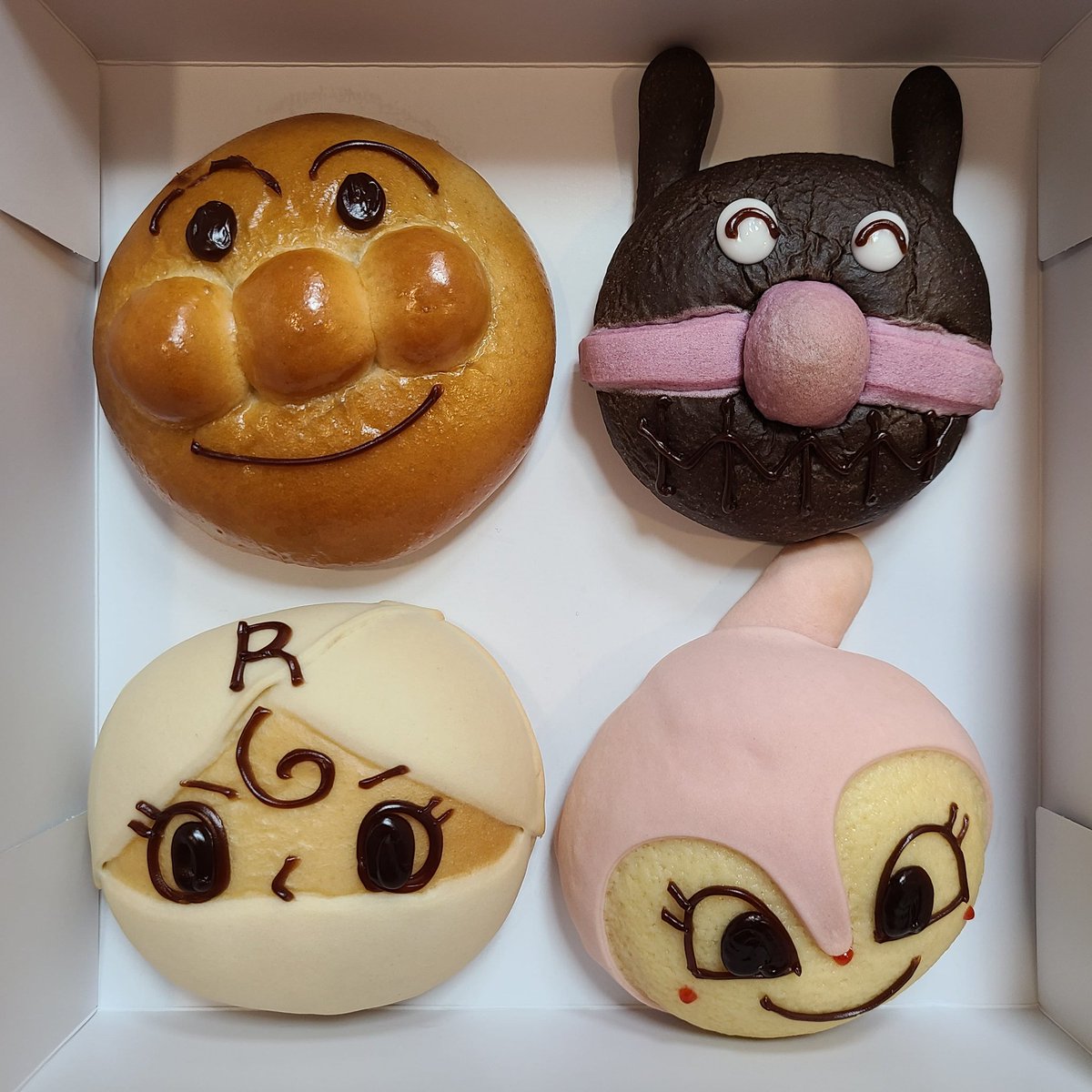 今日のパンは！！ #ジャムおじさんのパン工場 #アンパンマン #ばいきん