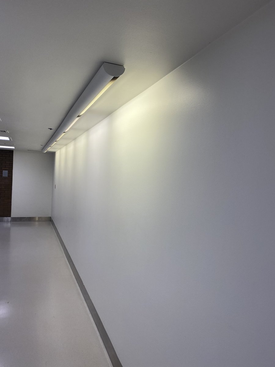 lilmac024's tweet photo. If this bothers you…you might be a designer. For everyone who asks what is color temperature in lighting and why it matters…here you go.
#LightingDesign #WhatArchitectsDoWednesday #ColorTemperature #Oooops #NearMiss https://t.co/MmCG4G88UE