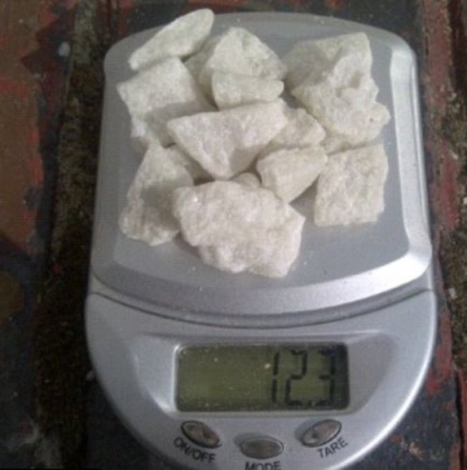 Recently hit 600 followers, so I will be doing a crack rock giveaway, To receive the giveaway you must retweet and like this post Best of luck to the winner!