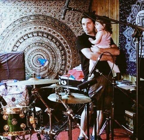 Ontologics's tweet photo. Time is flying by! Back at the first "Dungeon" studio in 2018, before tracking LP III.
#DungeonWork #girldad https://t.co/fh0fv9tQis