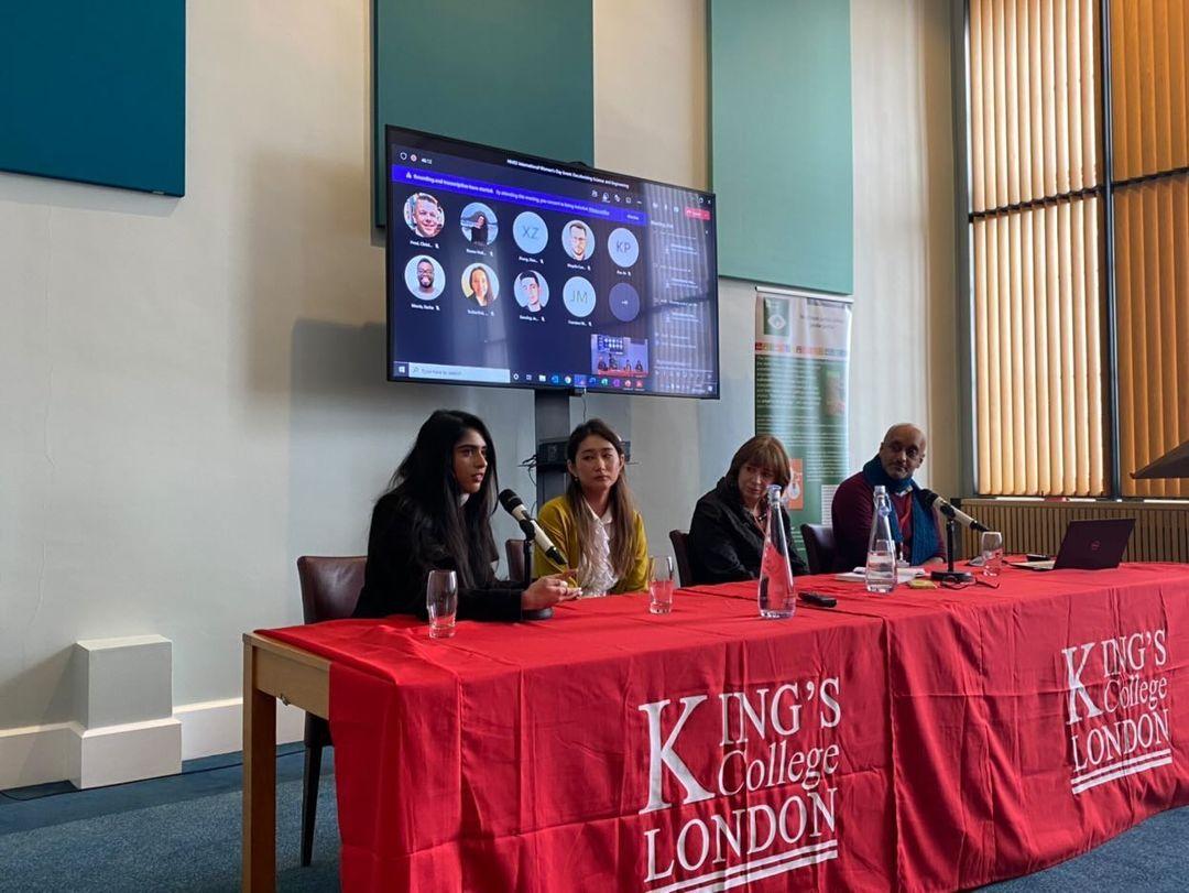 Panel session! 
Our lovely president speaking about steps towards decolonisation in Physics ✨✨