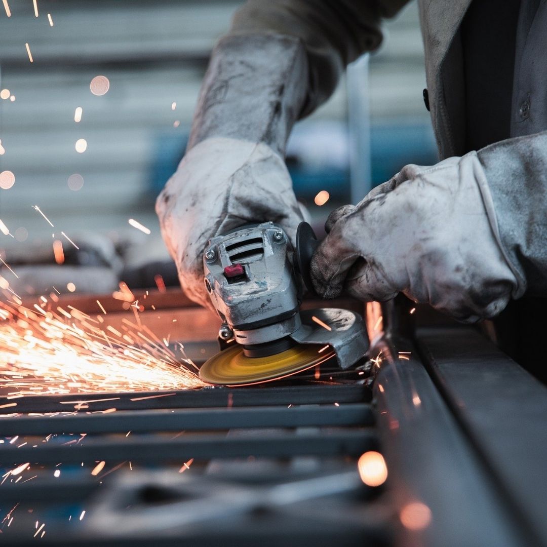 AlnorIndustries's tweet photo. High-speed steel gains its properties when different alloying materials are added to carbon steel. This blog lists the types and features of HSS.

Learn more:https://t.co/q7jcCjRQeQ 🔗

#highspeedsteelrecycling #alloyrecycling #metalrecycling https://t.co/lqKWwNDZ4H