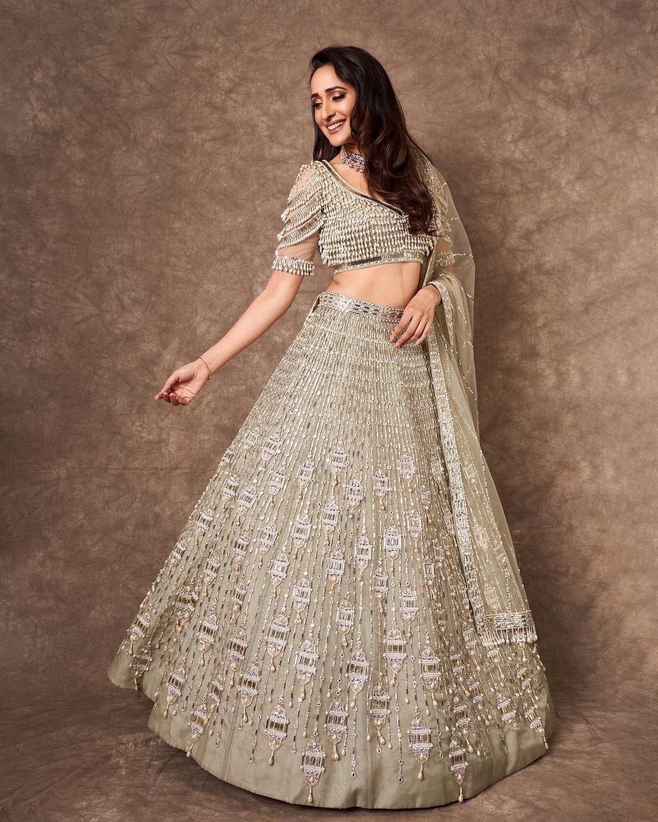 ItsMePragya's tweet photo. Princess Vibes ✨👑

What a pleasure and honour to have walked for the amazing @neeta_lulla amongst the women achievers from so many different fields..

Thank u #DrVijayAnandReddy for organising this wonderful event &amp; felicitating us..More power to you 💫💫 https://t.co/rmMP6fbLEu