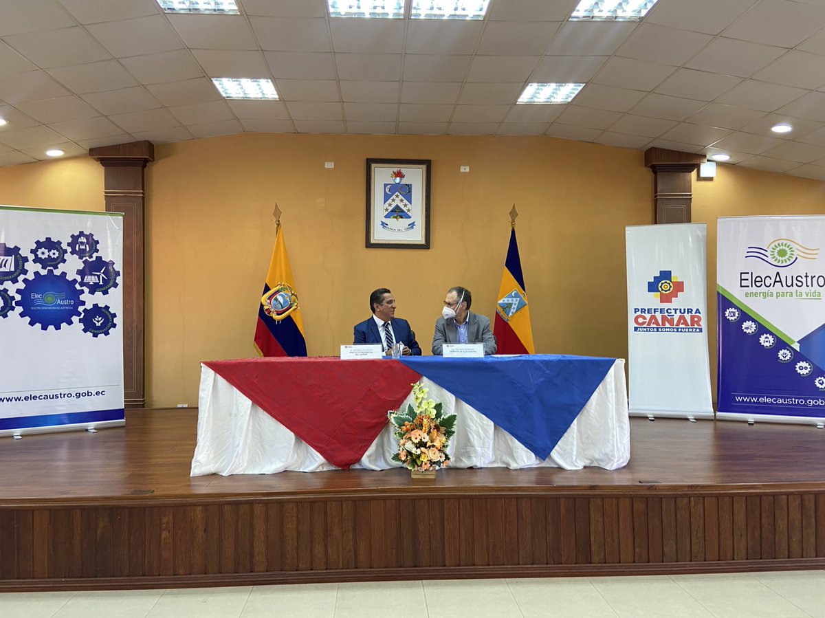 elecaustro's tweet photo. En este momento da inicio la firma de convenios para “Mantenimiento de la conducción de Riego” entre la @PrefecturaCanar y ELECAUSTRO, para varias comunidades de la zona de influencia de la Central Hidroeléctrica Ocaña
#EnergíaParaLaVida
#GenerandoDesarrollo
#GenerandoFuturo https://t.co/n9Z17nlLj9