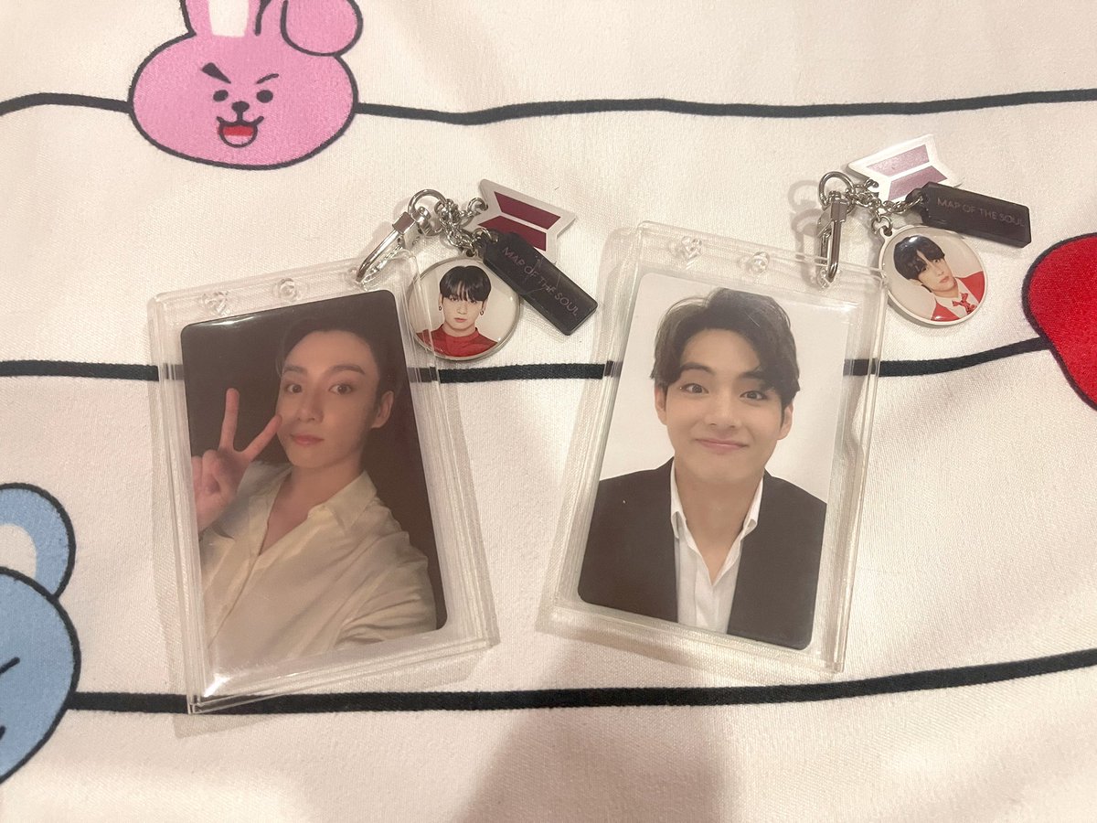 taeekookiee07's tweet photo. #mailsformikk
Finally found the perfect acrylic case that can fit double sleeved pcs π Thank you so much @BTSFanKitPH for my acrylic case. Super love them https://t.co/F1GAYs01NU