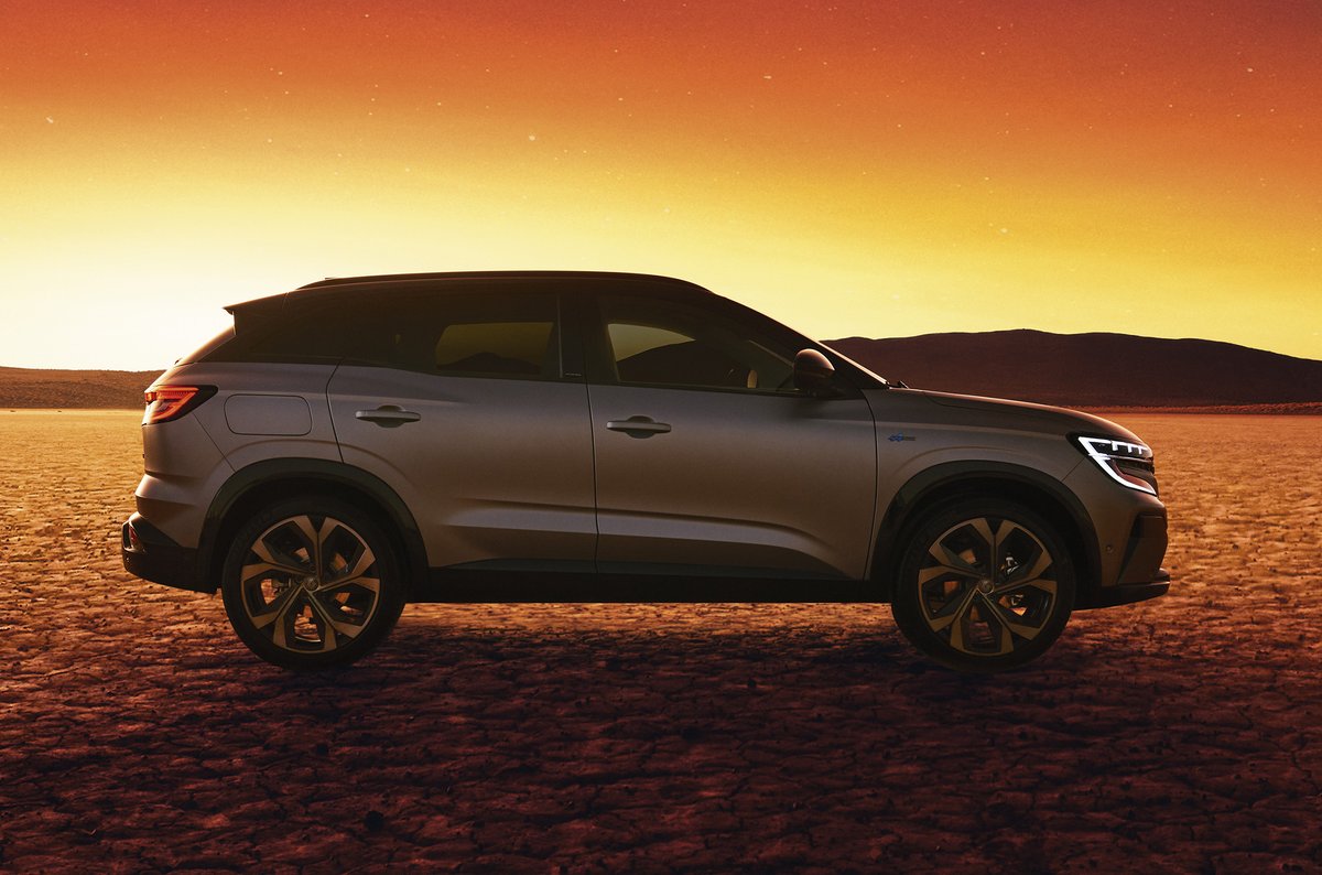 renault_uk's tweet image. all new Renault Austral SUV E-Tech hybrid’s distinctive lighting signature illuminates its strong athletic design.
#techcontrol #takecontrol #Renault #Austral #ETech #hybrid #SUV