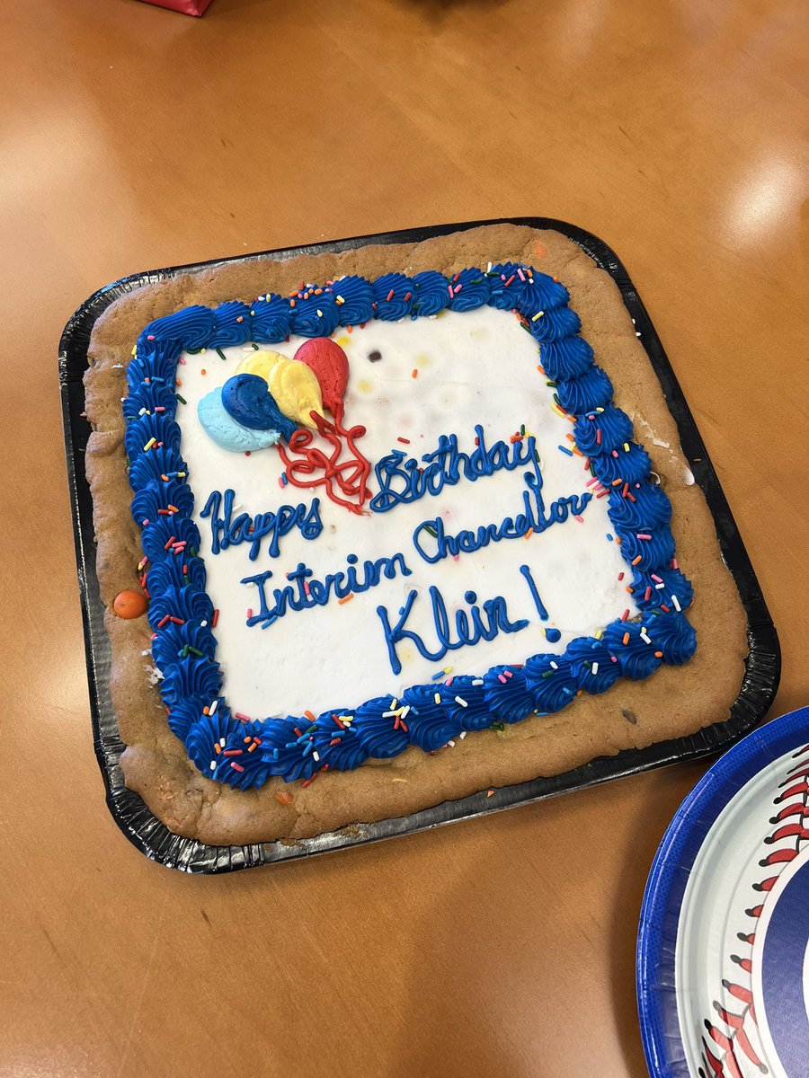 BethYoung82's tweet photo. You know it’s going to be a great day when it starts with not one but two birthday treats.🎂 Happy birthday, @IUPUI Interim Chancellor @anrklein! 🎉 https://t.co/FCV66KHbr3