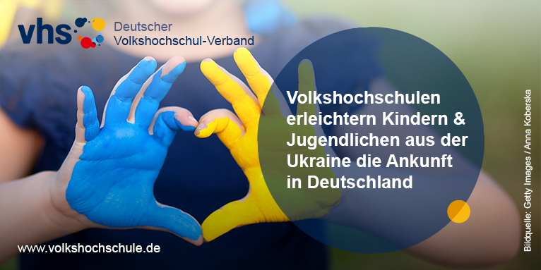 vhs_dachverband's tweet photo. Die #Volkshochschulen unterstützen geflüchtete Kinder und Jugendliche aus der #Ukraine mit Kultur- und Kreativprojekten. Sie greifen dabei zurück auf das bewährte Konzept talentCAMPus des @vhs_dachverband, gefördert vom @BMBF_Bund #kulturmachtstark. Infos: https://t.co/FuEyTCJauz https://t.co/979BBb8CNP