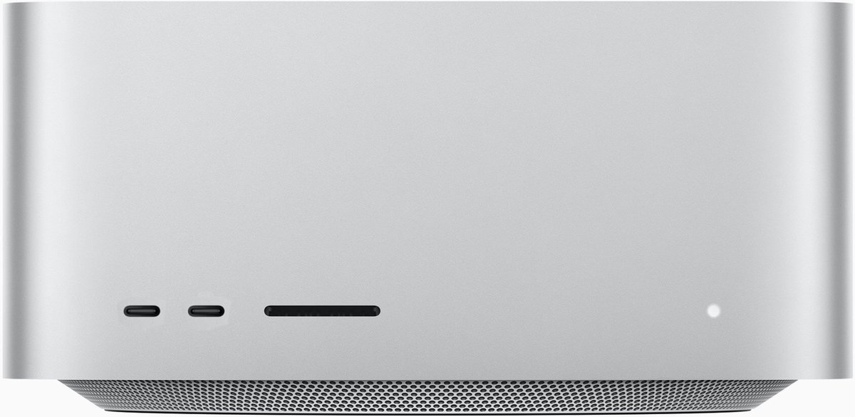 LeandroBerna's tweet photo. One does not simply flip the USB-C ports of the #MacStudio right @Apple? https://t.co/fviXJwHG3c