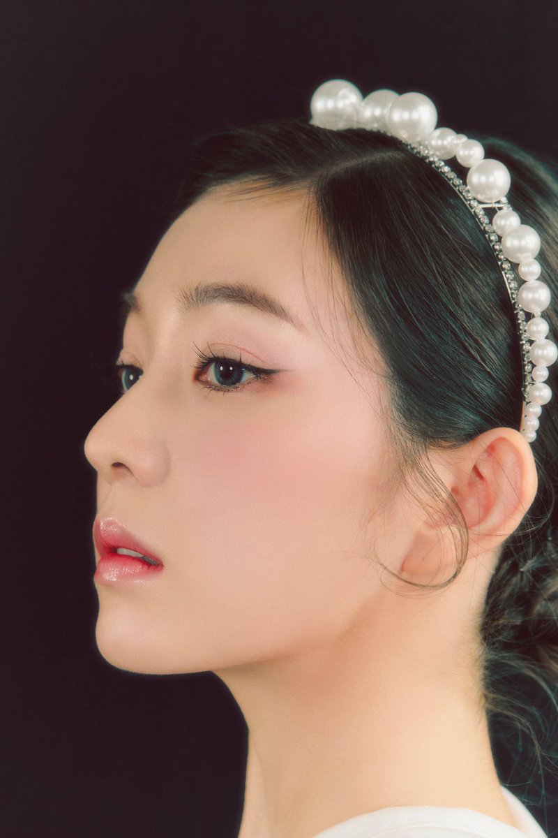IRENE'S FACE IS A WORK OF ART