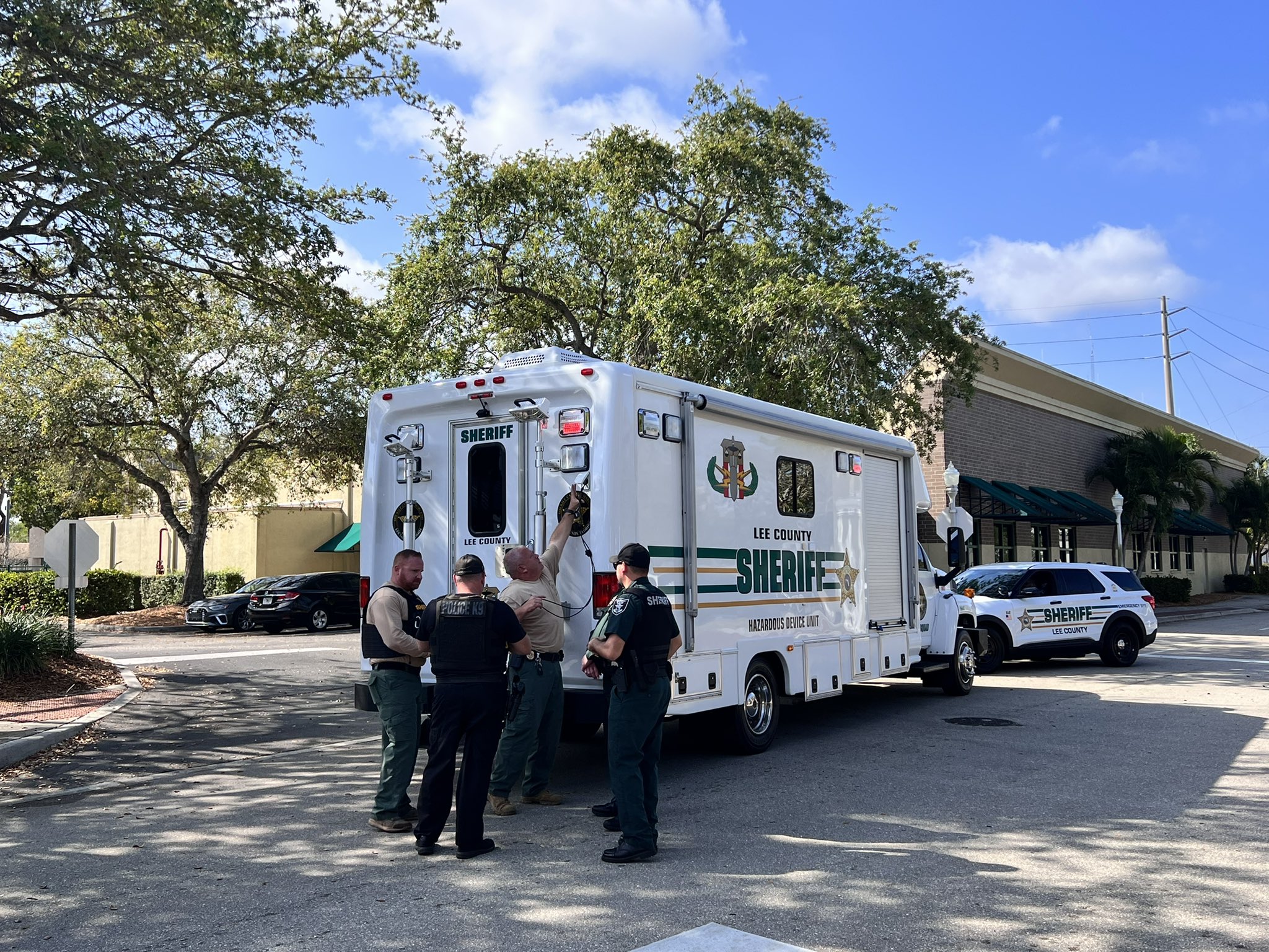Lee Sheriffpercent27S Arrest - fiv88mc