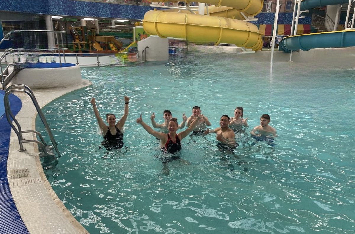 UHIPerthSport's tweet image. Our HNC/D Fitness, Health &amp;amp; Exercise course is a hit with our students, readying them for the industry!

Here are some of our fab students with Lecturer Lisa @LiveActive_lal Perth Leisure Pool doing #WaterBasedExercise 🏊🏾‍♀️

See this clip for more info! 👇
📺youtube.com/watch?v=IXB7yT…