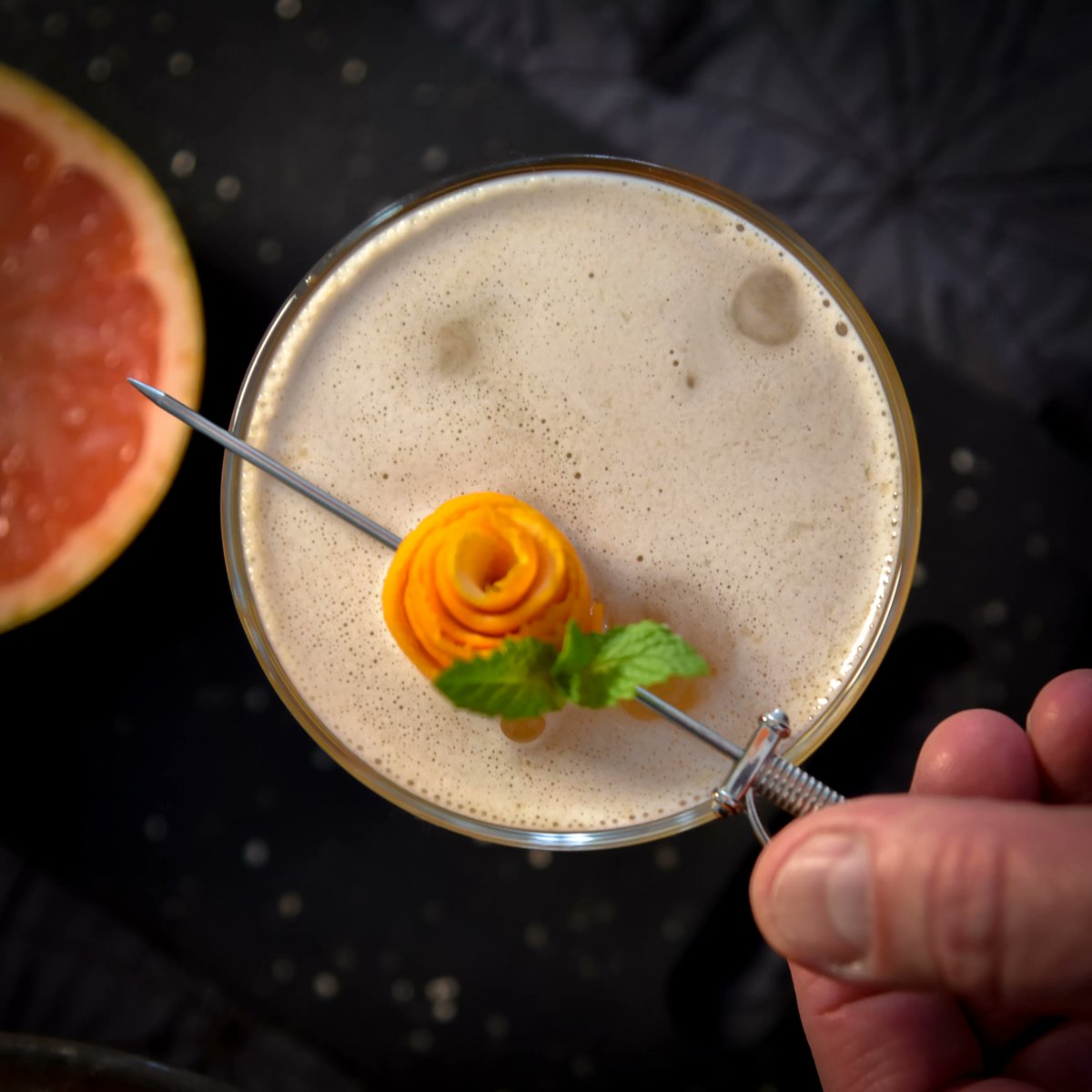 Make_Muddle's tweet photo. Make &amp; Muddle is excited to be working with Four Roses on cocktails for the Derby Festival this year! We have not one but TWO punches that will be served at the ticketed events and on the bar at Fest-a-ville this year! Check out the recipe!! #makeandmuddle #kentuckyderbyfestival https://t.co/DtNfgIC3TF