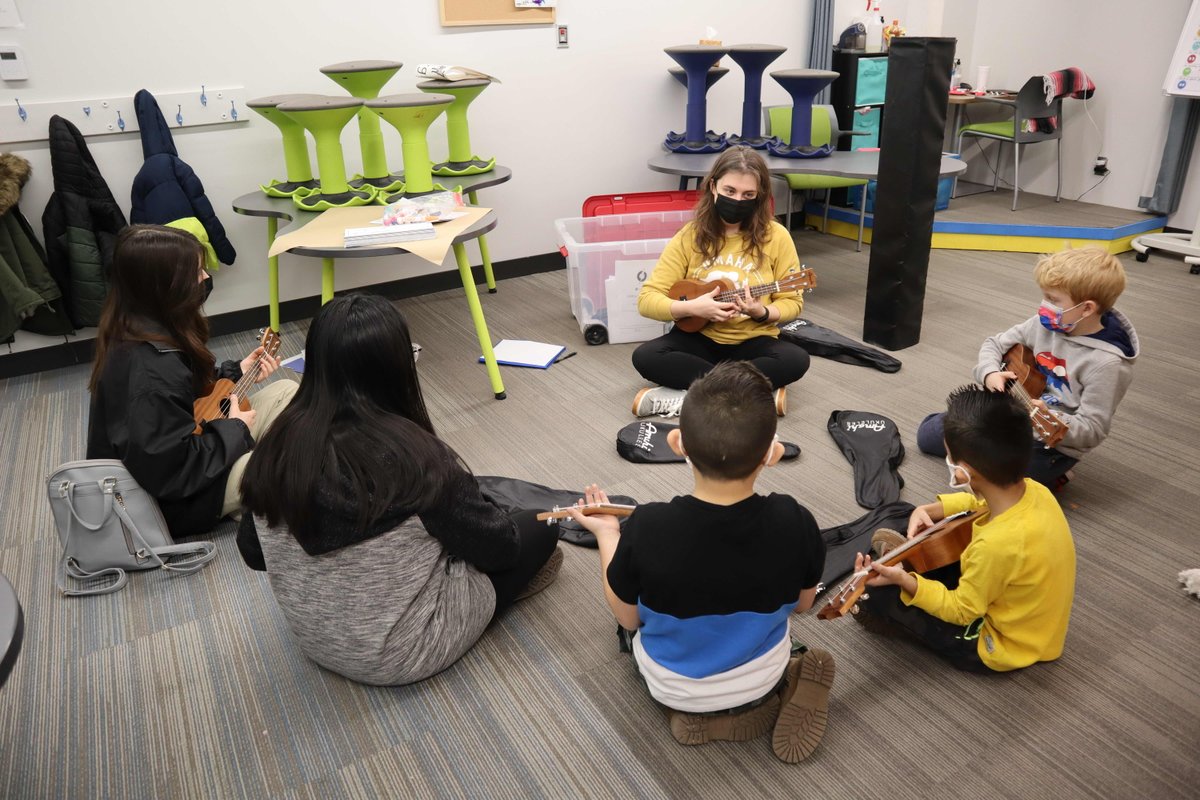 It’s #TeachingArtistTuesday! Here’s Katy teaching ukulele to the youth at Completely Kids!