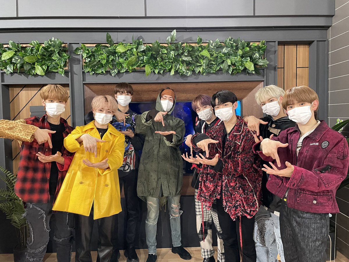 ebs_fmnight's tweet photo. 템깅이들 밷뉴스로 굿뉴스 가득해라잇!!!

#TEMPEST #템페스트 #Bad_News https://t.co/nypvTP3tRx