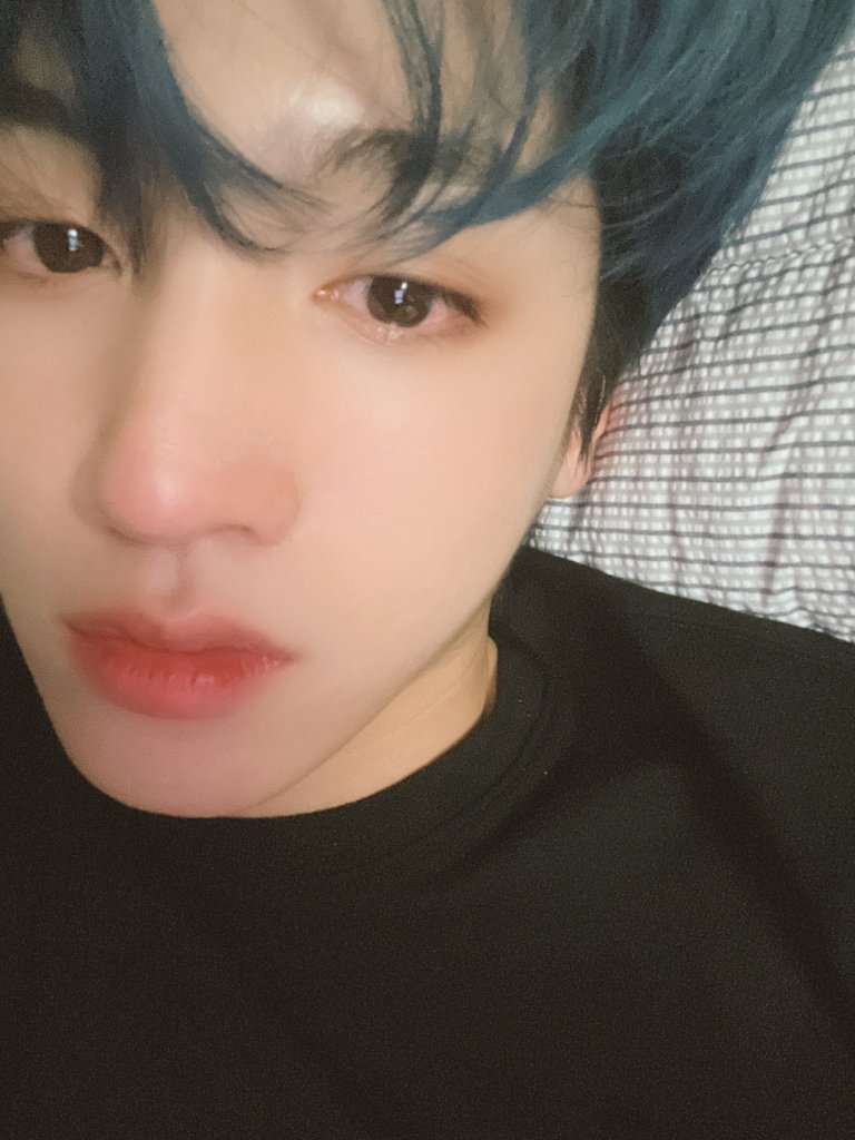 Sam_VT0408's tweet image. 𝐋𝐞𝐭'𝐬 𝐠𝐞𝐭 𝐝𝐢𝐬𝐜𝐨𝐧𝐧𝐞𝐜𝐭𝐞𝐝 𝐟𝐫𝐨𝐦 
            𝐭𝐡𝐞 𝐰𝐨𝐫𝐥𝐝 𝐟𝐨𝐫 𝐚 𝐰𝐡𝐢𝐥𝐞,
                 𝒋𝒖𝒔𝒕 𝒚𝒐𝒖 𝒂𝒏𝒅 𝒎𝒆❣️

~ #UniverseSelcaDay @CUBE_PTG
        #PENTAGON #펜타곤
           #VVS #vvs131 #정우석
                          #USD ~