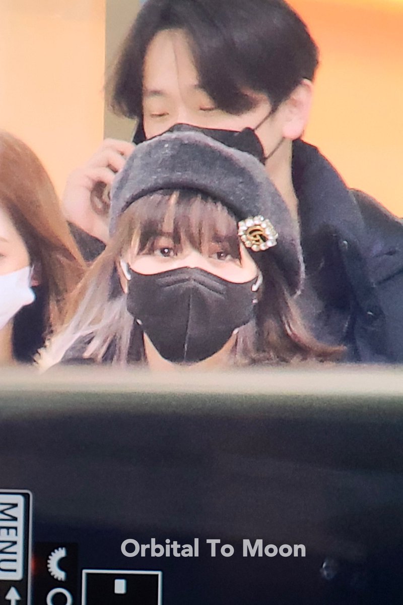 obitaltomoonLM's tweet photo. 220309 베레모가 예쁘다🥳

#엔믹스 #릴리 #NMIXX #LILY #LILYM https://t.co/X7nMzugIq4